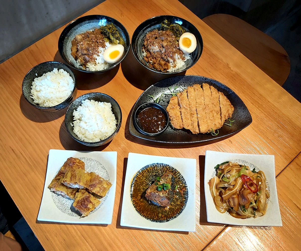 蘇澳美食 | 午鯖,南方澳漁港文青小食堂,現撈漁獲現點現作,品嚐漁村媽媽道地風味料理 - 第17張圖