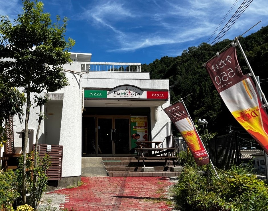 高尾山一日遊 | 從富士山河口湖出發的交通攻略、行李寄放服務,搭乘覽車、吊椅輕鬆上山參拜藥王院,享受自然芬多精 - 第10張圖