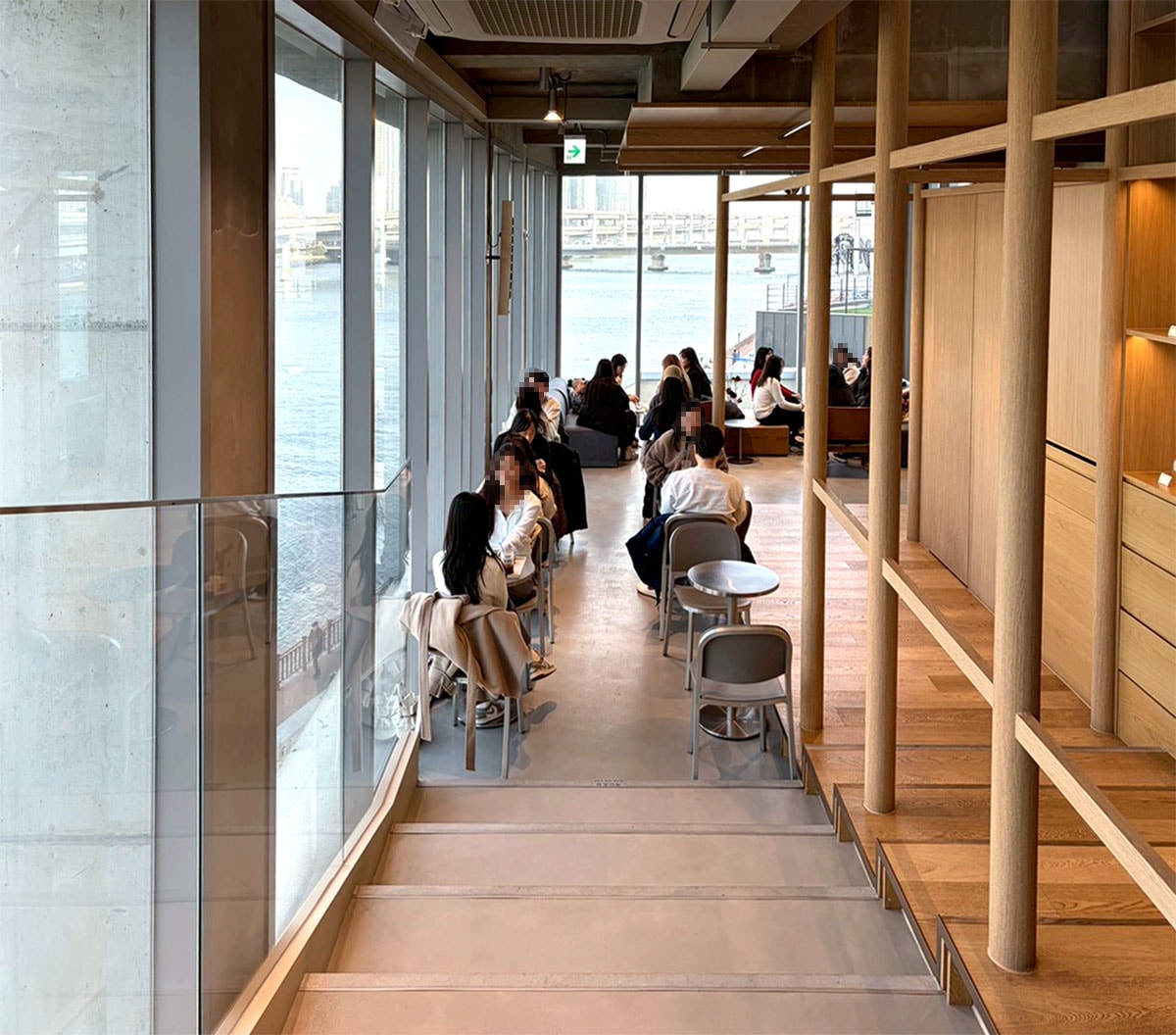 藍瓶咖啡釜山民樂店 Blue Bottle Busan Millak Cafe｜水營江景第一排，新世界百貨散步15分鐘河景咖啡攻略與必喝冰拿鐵
