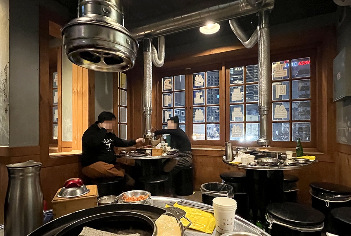釜山燒肉推薦|海雲台伍班長烤肉,高CP值韓式燒肉,人均 500 元吃超飽!必點厚切豬五花、牛肋條、黃金蒸蛋一次吃 - 第8張圖 釜山燒肉推薦|海雲台伍班長烤肉,高CP值韓式燒肉,人均 500 元吃超飽!必點厚切豬五花、牛肋條、黃金蒸蛋一次吃