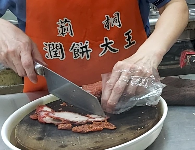 永和頂溪美食推薦｜莿桐潤餅大王，銅板價潤餅排隊名店，清明、尾牙必吃古早味美食