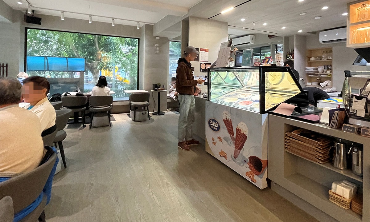 公館不限時咖啡館|湛盧咖啡台大館,單品手沖咖啡與必點法式野菇鹹派,環境舒適好放鬆 - 第4張圖 公館不限時咖啡館|湛盧咖啡台大館,單品手沖咖啡與必點法式野菇鹹派,環境舒適好放鬆