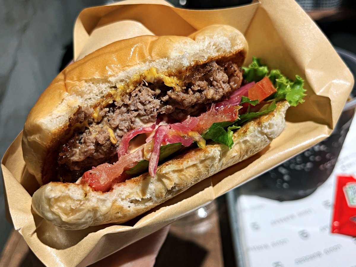 天母美式漢堡|LOUIS’ BURGERS 現煎牛肉堡、雙層招牌必點、飲料無限暢飲超划算! - 第16張圖 天母美式漢堡|LOUIS’ BURGERS 現煎牛肉堡、雙層招牌必點、飲料無限暢飲超划算!