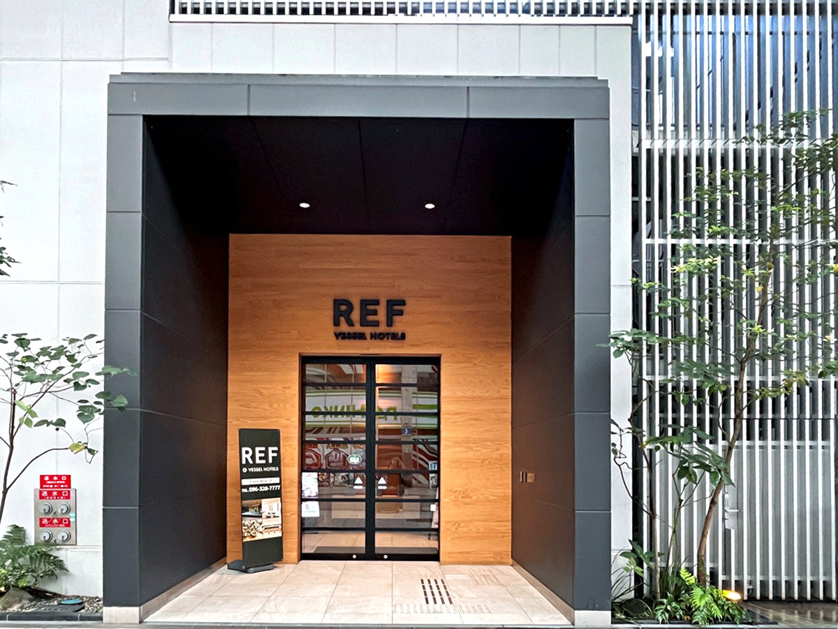 熊本住宿推薦 | REF 熊本船舶酒店 REF Kumamoto by Vessel Hotels，辛島町站步行 1 分鐘，免費溫泉、飲料吧，下樓就是商店街！
